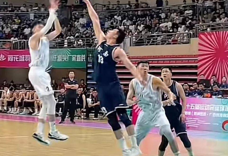 全运北京79-81辽宁，赛后3喜1忧！范依铭可重用，廖三宁出隐患！
